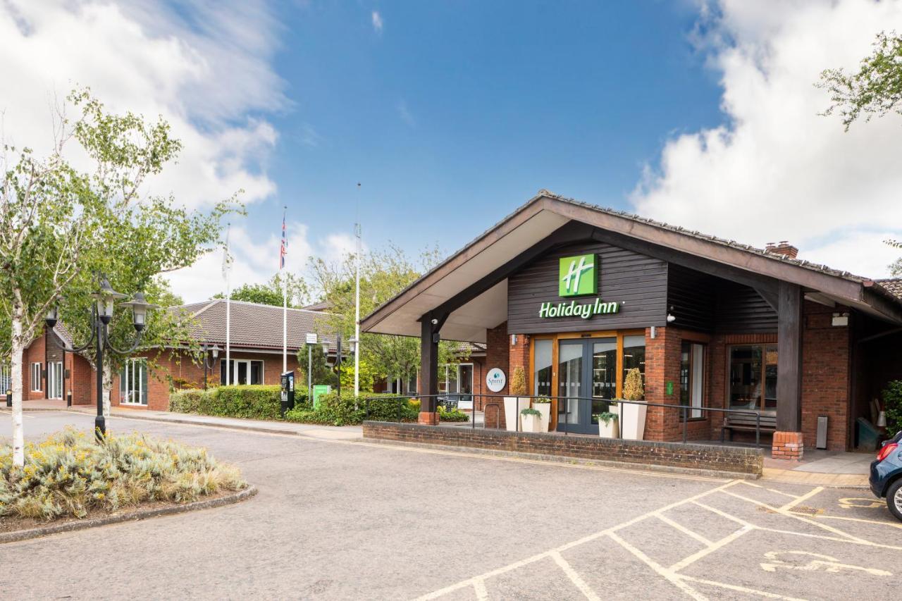 Holiday Inn Guildford By Ihg Екстериор снимка