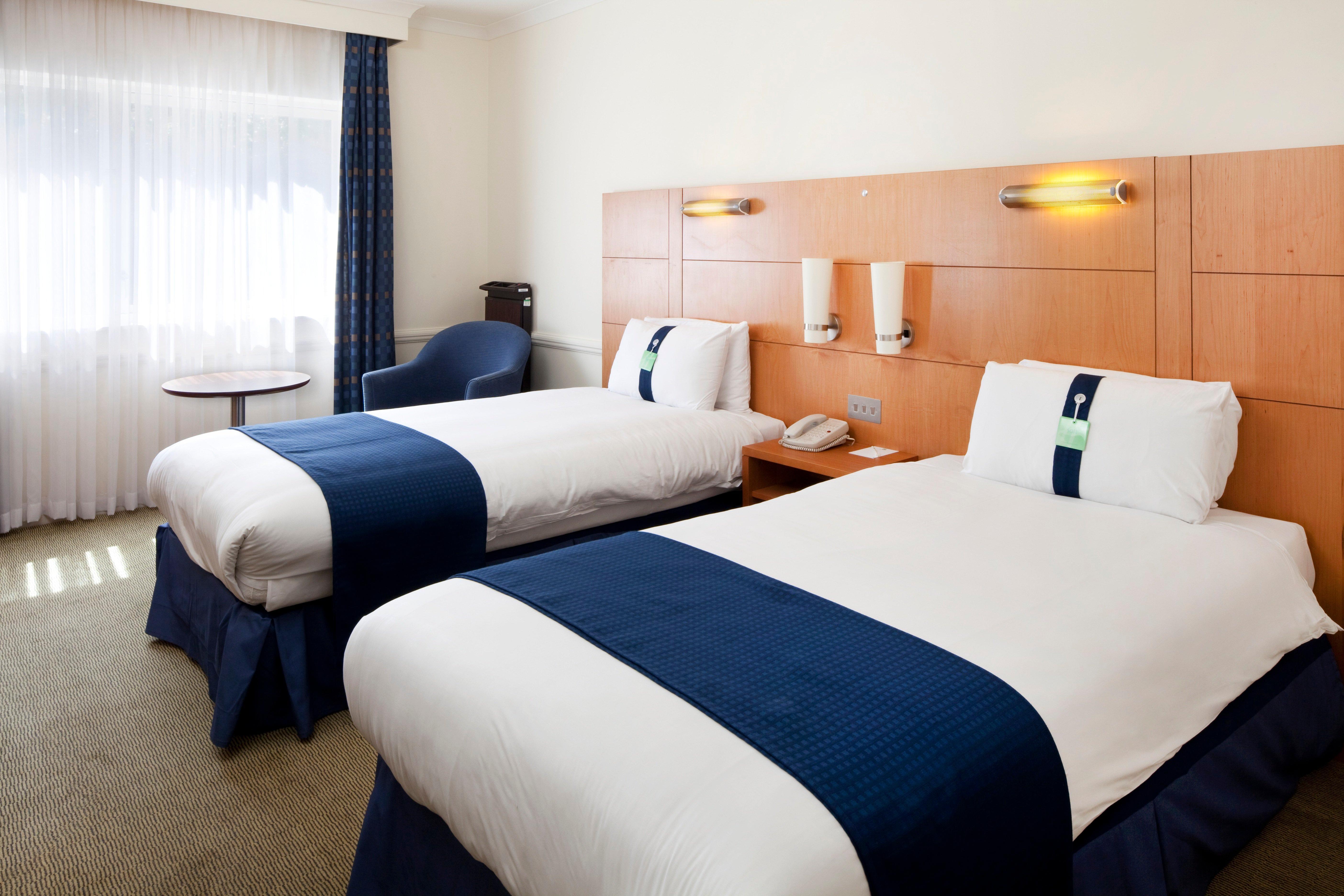 Holiday Inn Guildford By Ihg Екстериор снимка