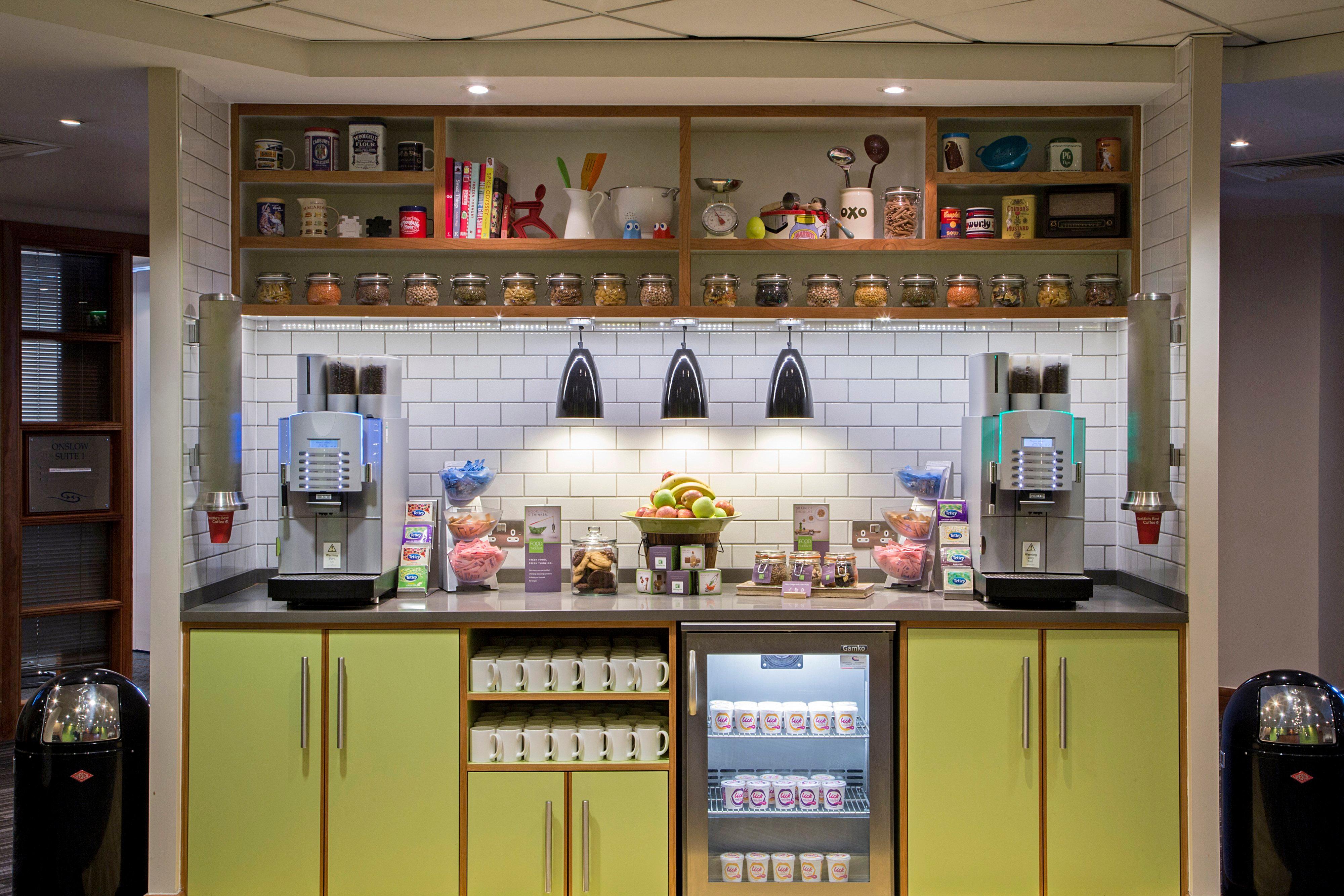 Holiday Inn Guildford By Ihg Екстериор снимка